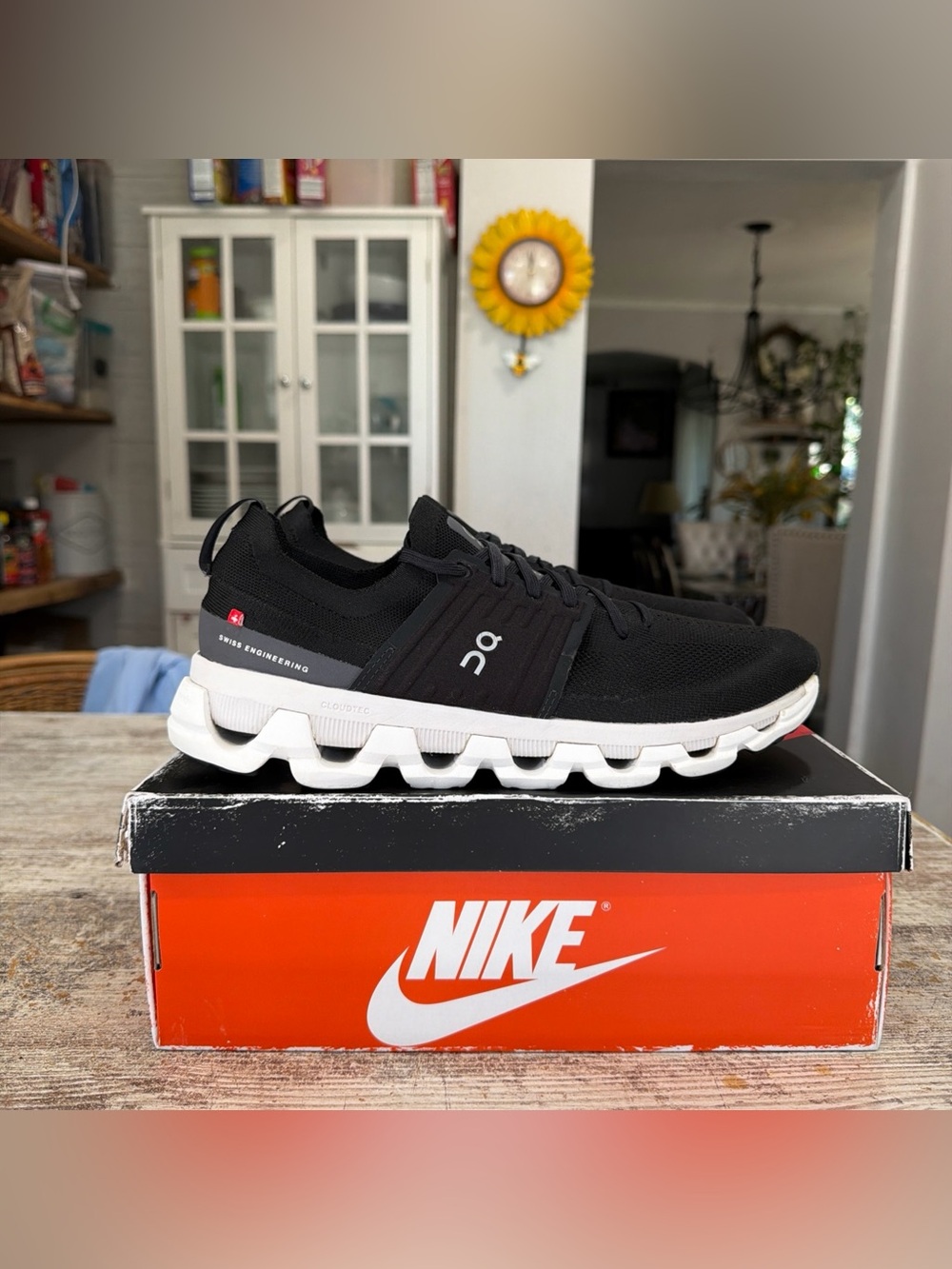 ON Cloudswift 3 Black White - Mens Sz 9 - Athletic Running Training Gym Shoes